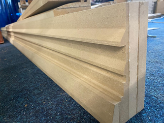 Frézovaný obklad steny